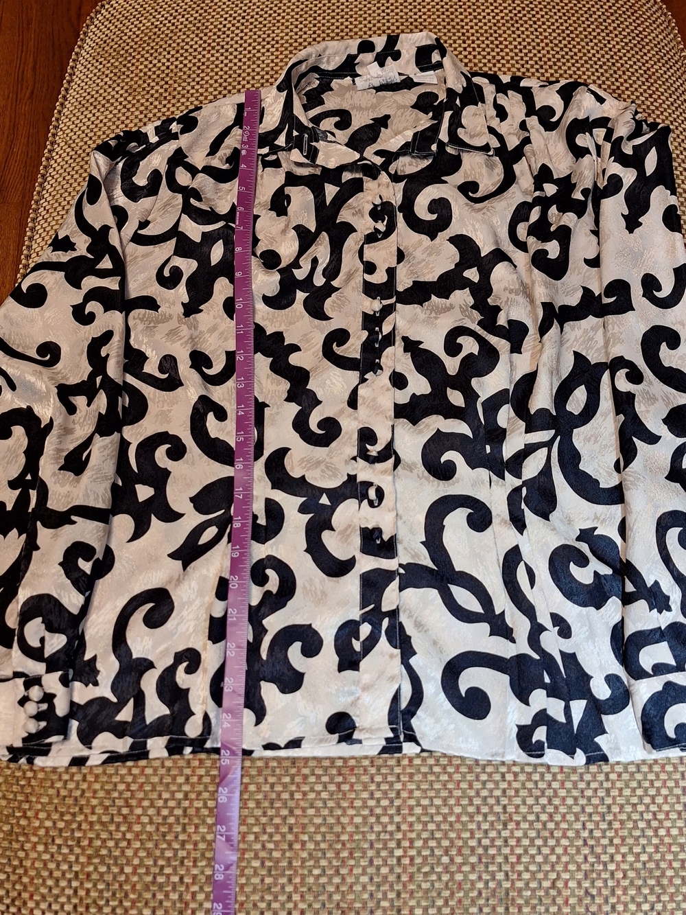 Anne Klein Black and Cream Abstract Scroll Pattern Button-Front Blouse - Picture 5 of 11